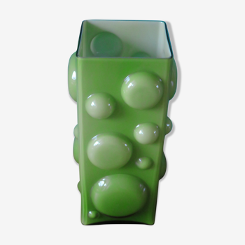 Vase carré à demi-bulles en verre doublé vert pomme - Danemark 1975