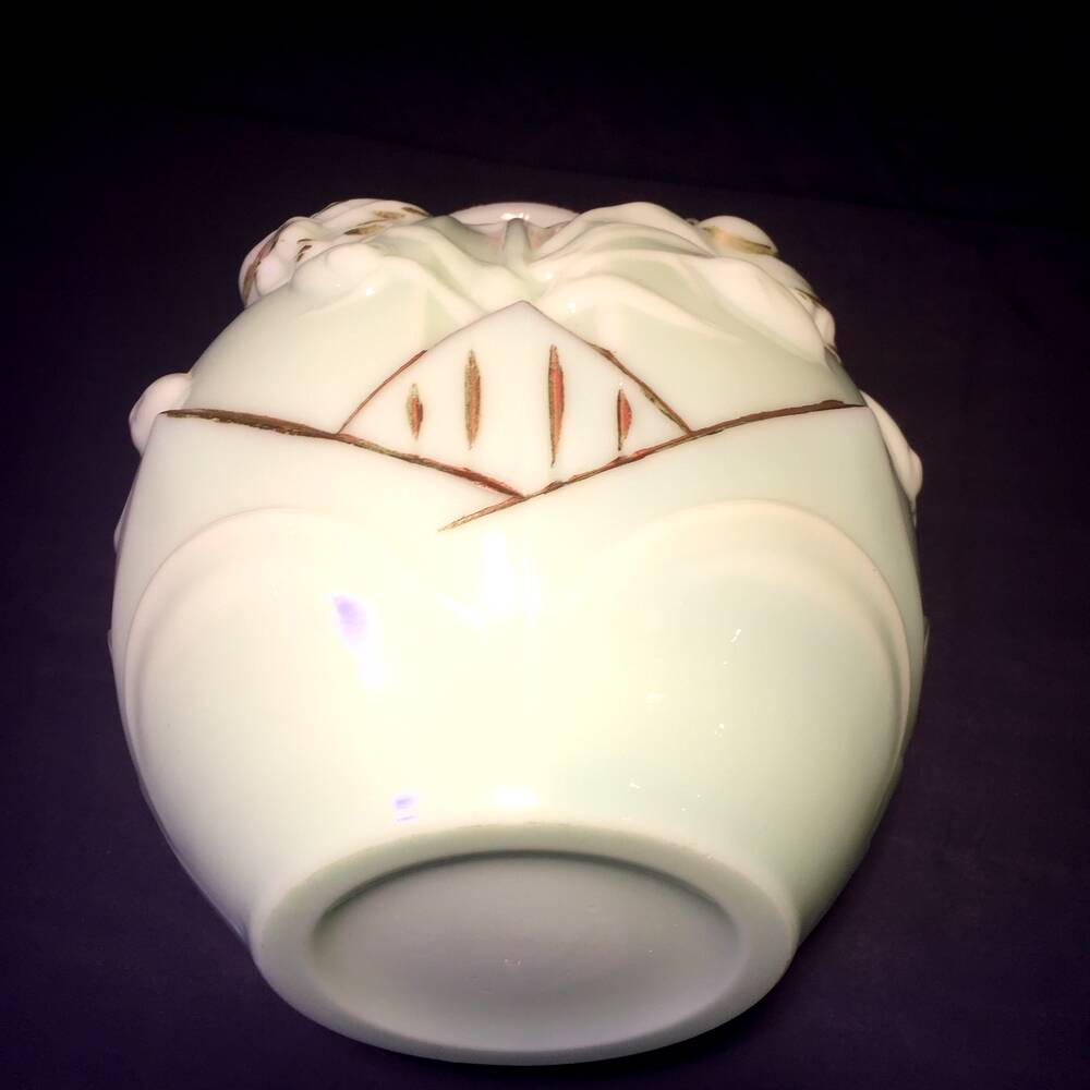 1930s-1940s vase in green opaline with floral decoration