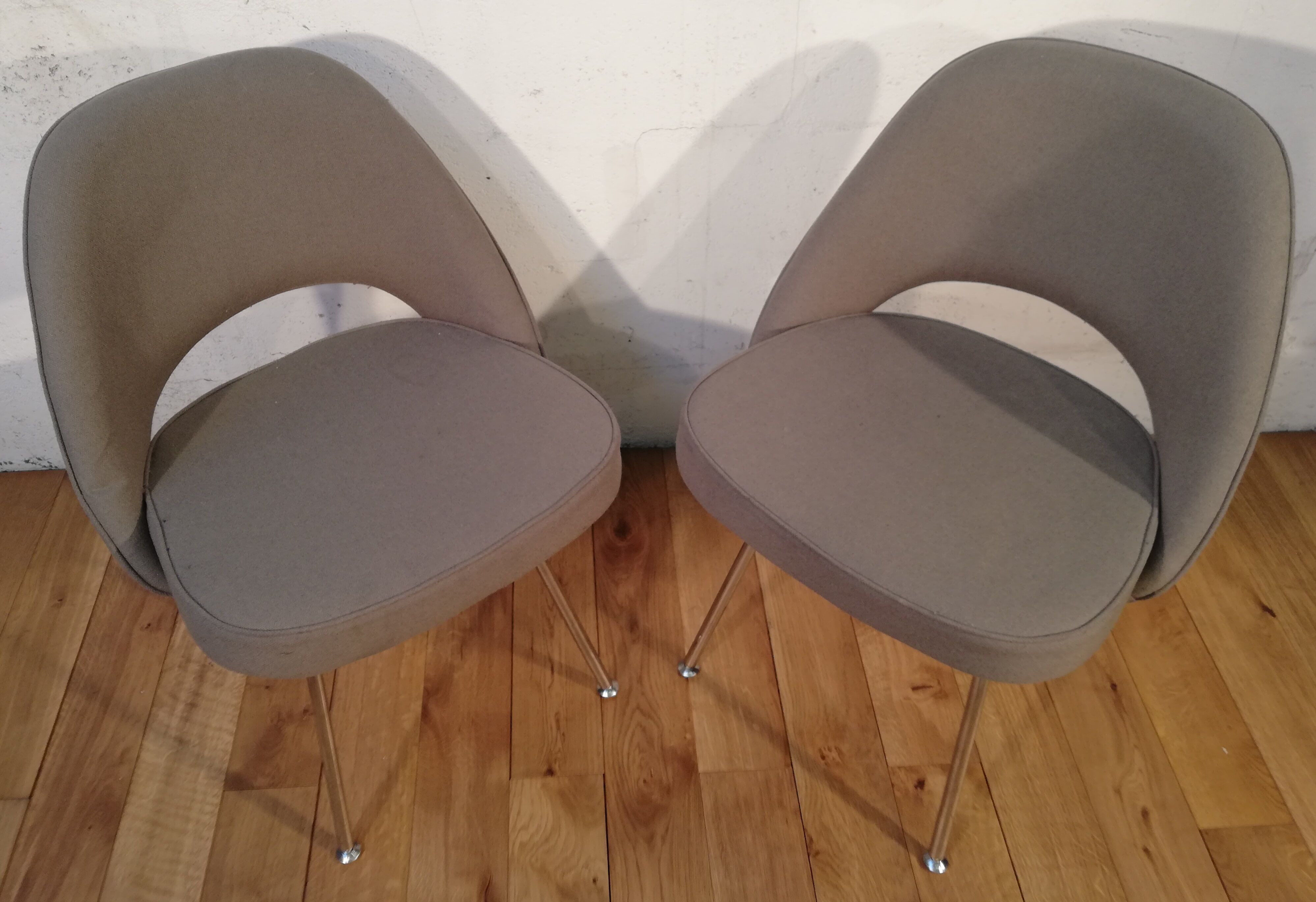 Saarinen conference chair