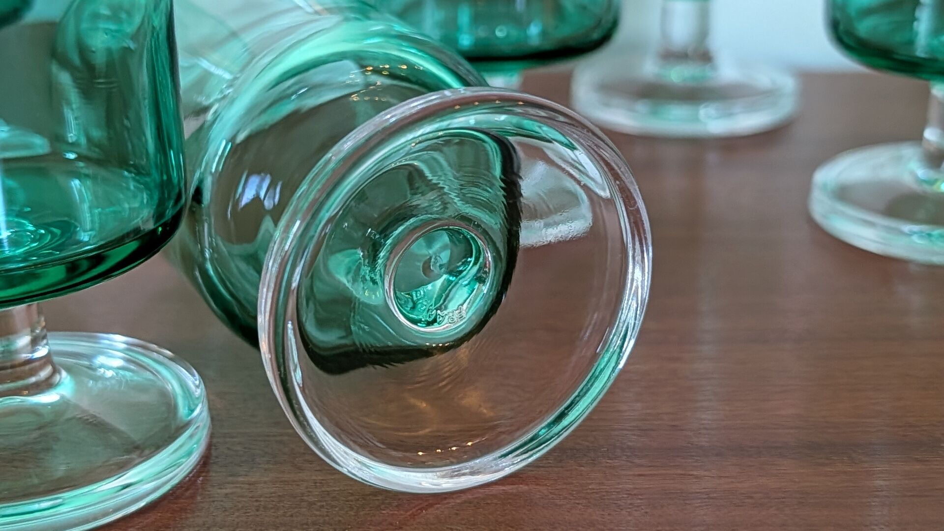 Set of 9 green glasses from the 70s.