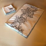 Rectangular embroidered cotton tablecloth and its 12 towels