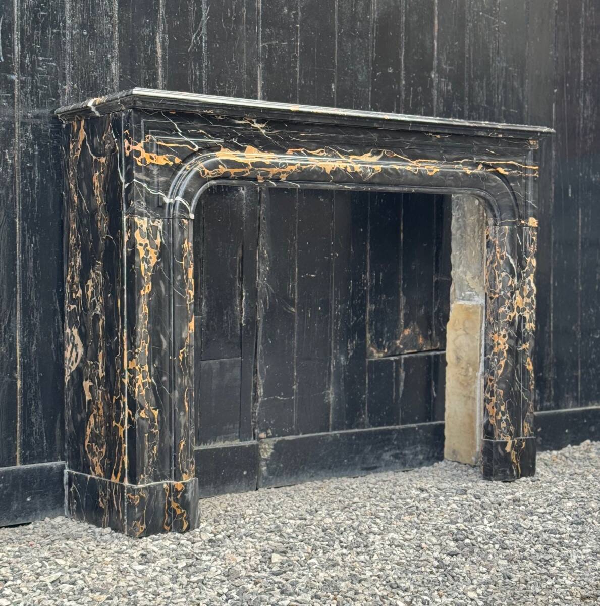 Louis XIV fireplace in Portor marble, circa 1880