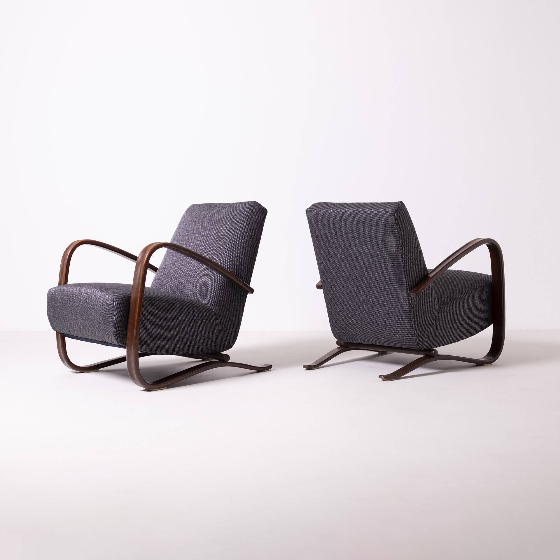 Pair of H-269 Jindrich Halabala lounge chairs, Czechoslovakia, circa 1950