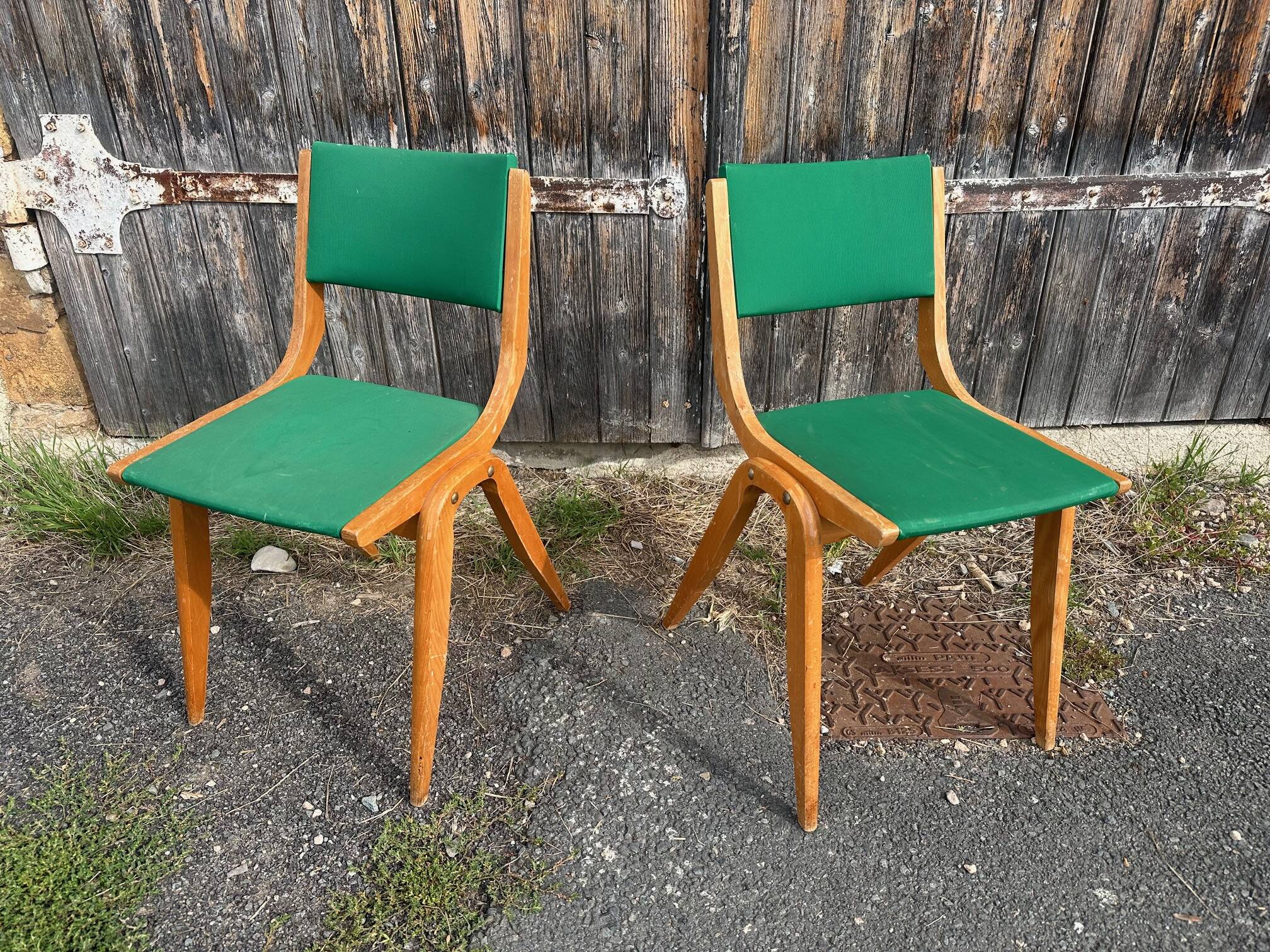 Deux chaises Boomerang