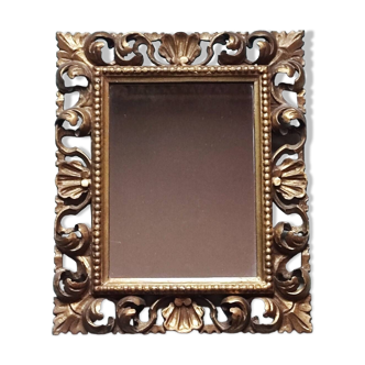 Miroir en bois sculpté et doré