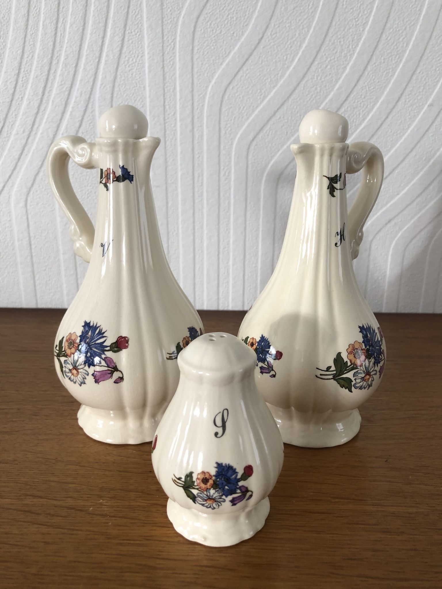 Housewife oil vinegar and salt porcelain Sarreguemines