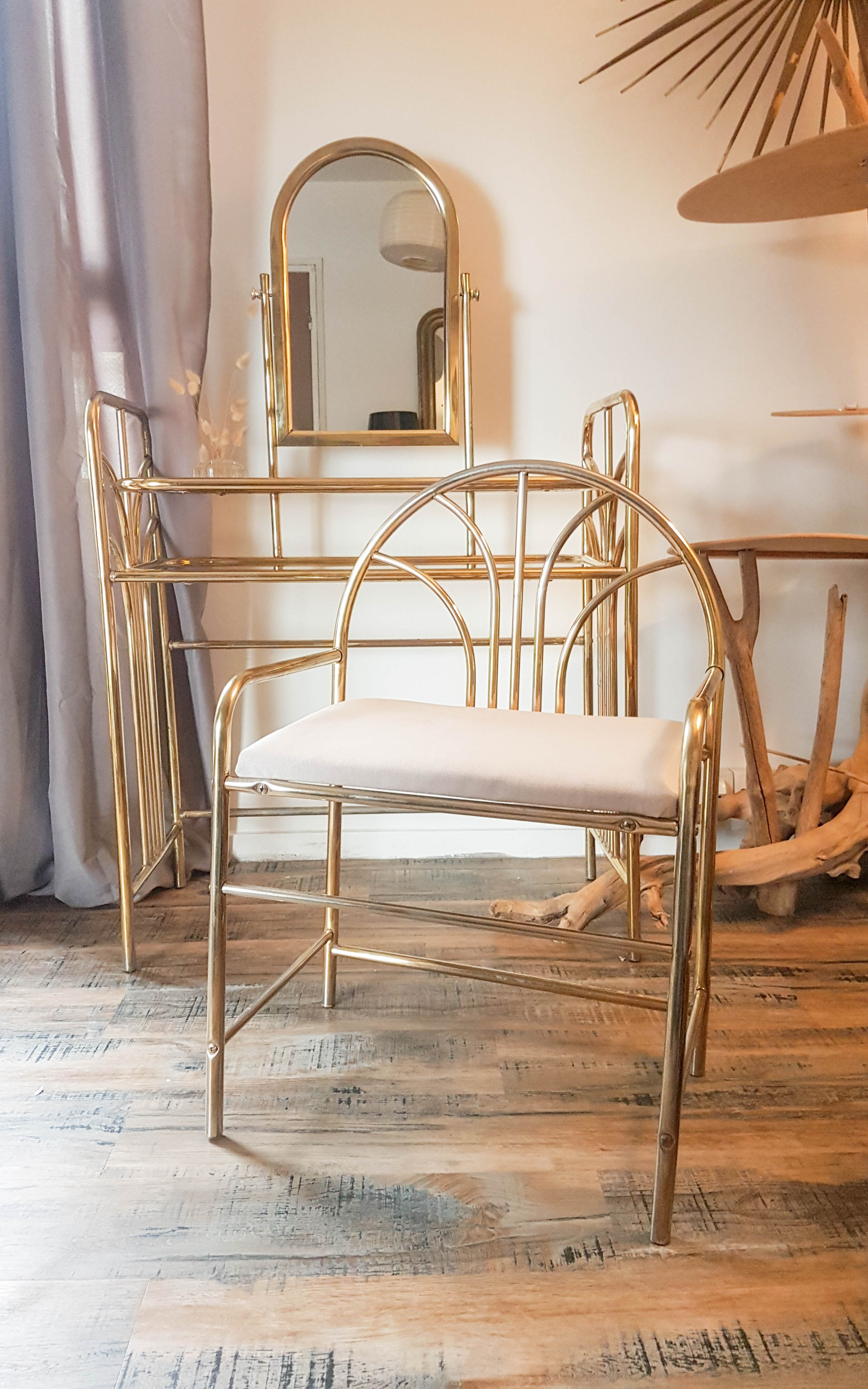 Mid century vintage art deco gold hairdresser