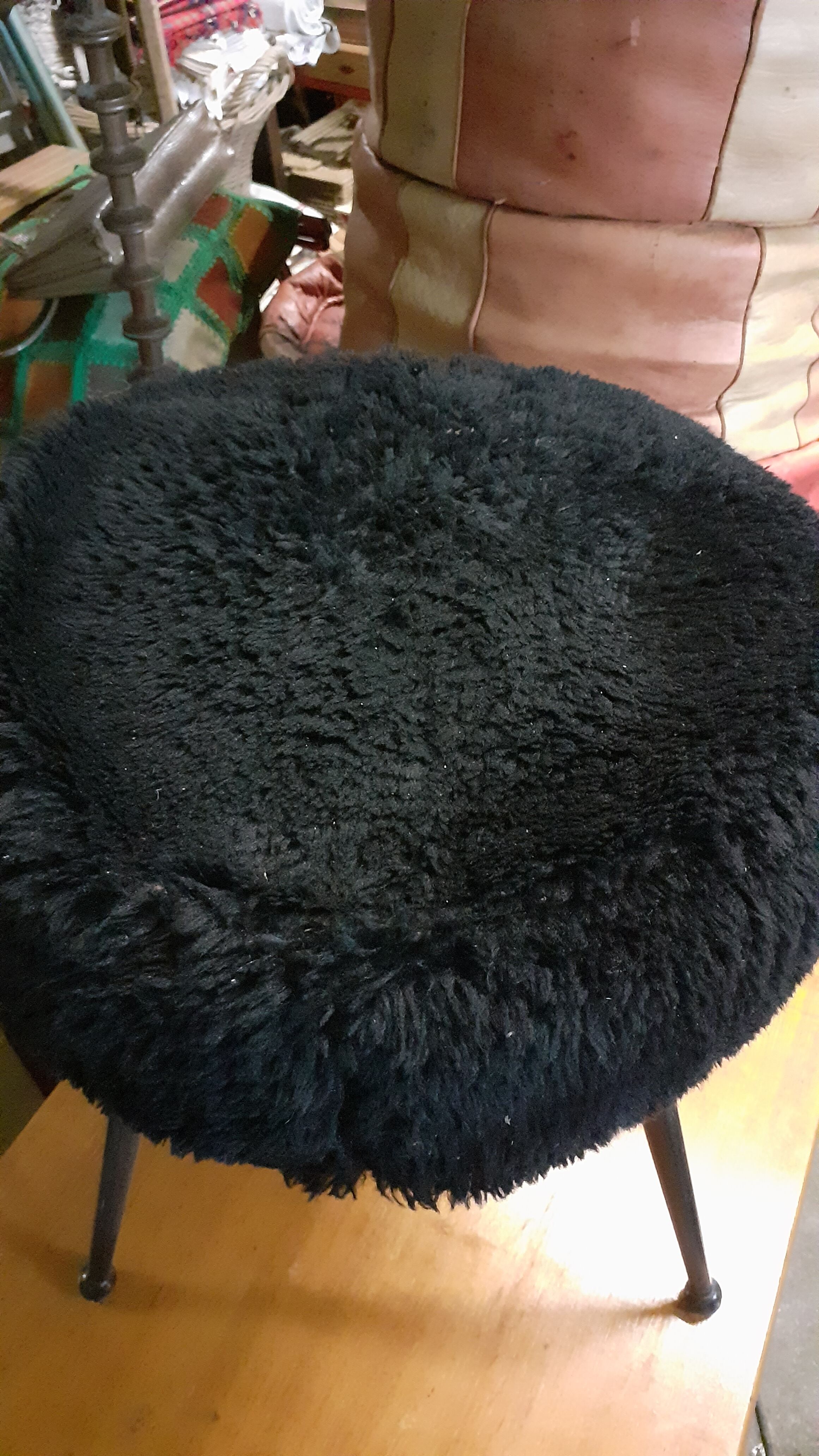 Tripod stool "moumoute"