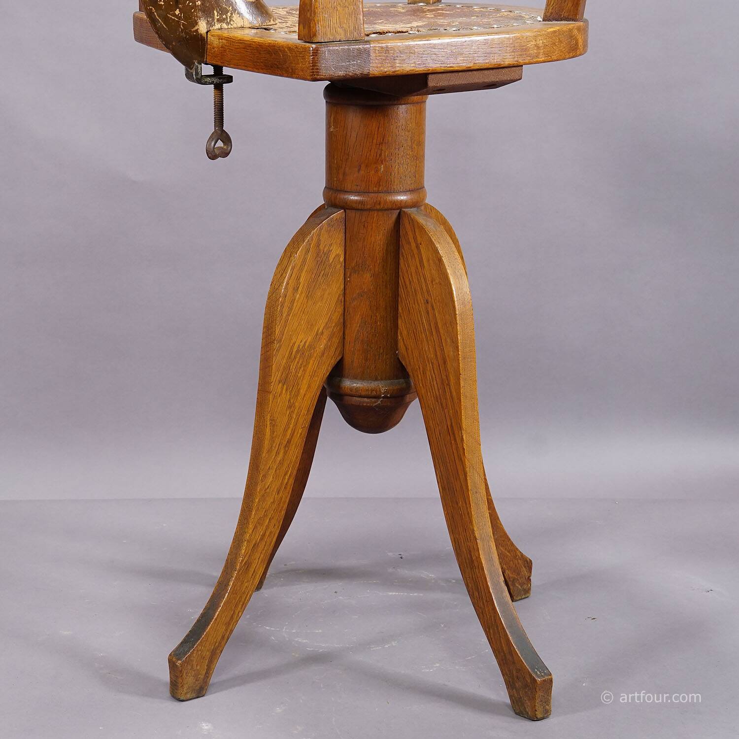 Chaise de barbier antique pour enfants, Allemagne vers 1920.