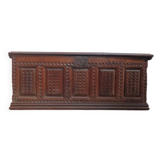 Large Renaissance chest in 17th century walnut