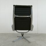 Fauteuil lounge Charles & Ray Eames EA124 en tissu noir, années 1970
