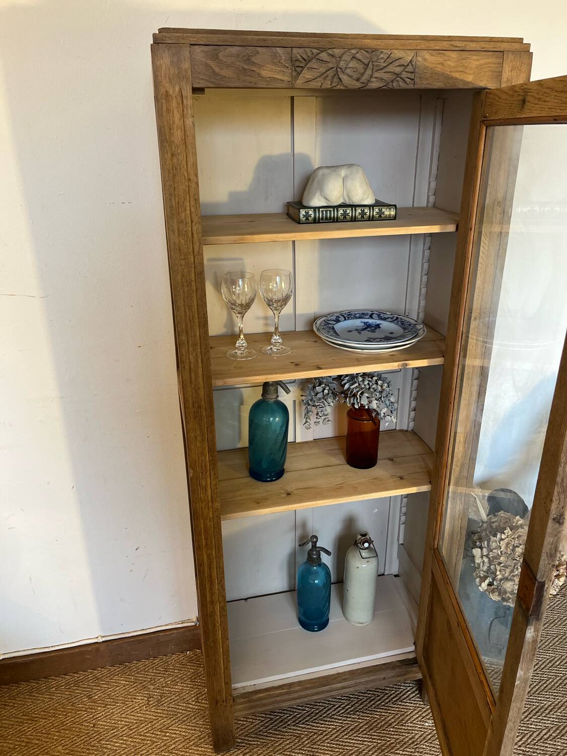 Vintage art deco dresser