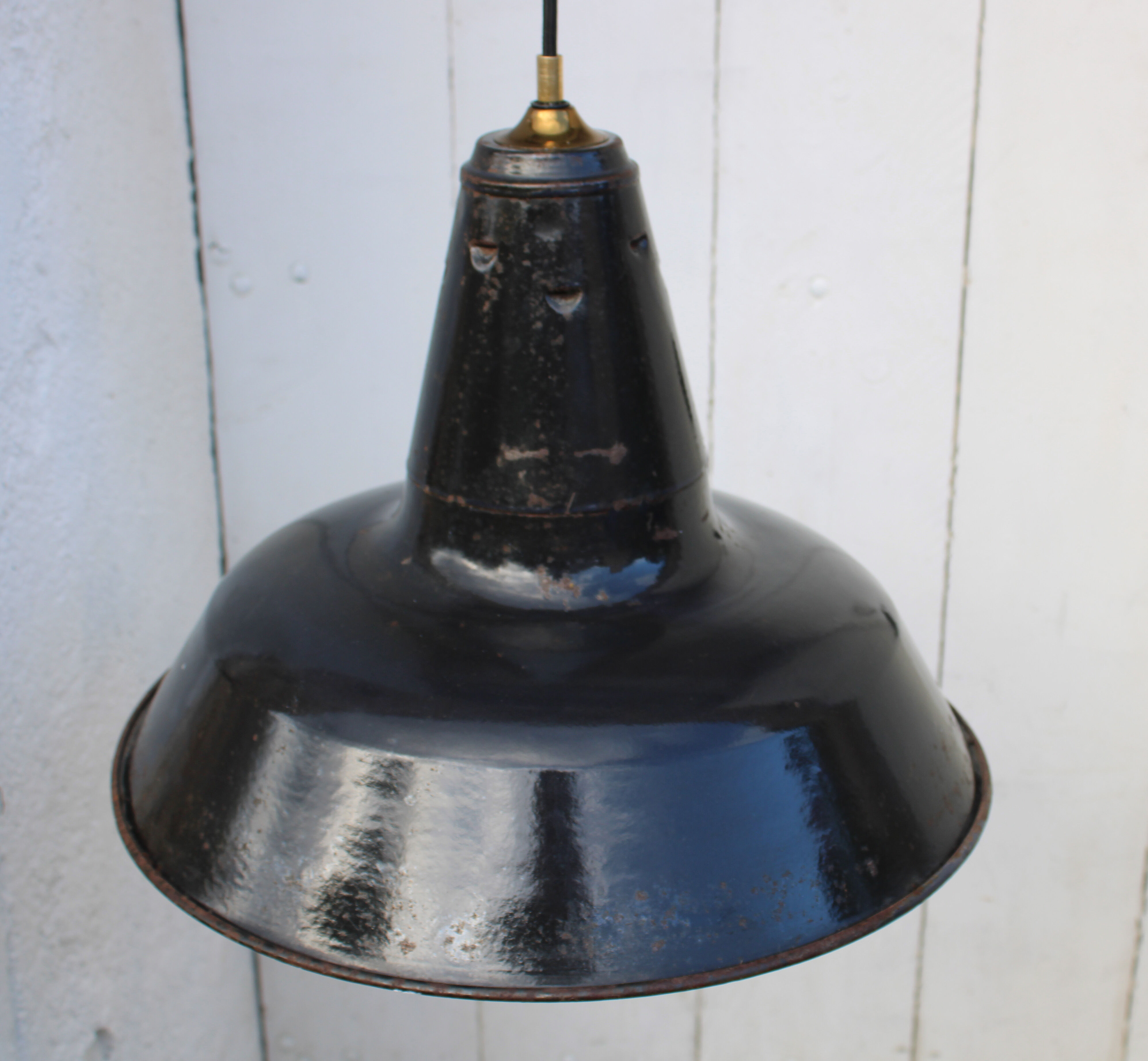 XxL suspension enamelled industrial