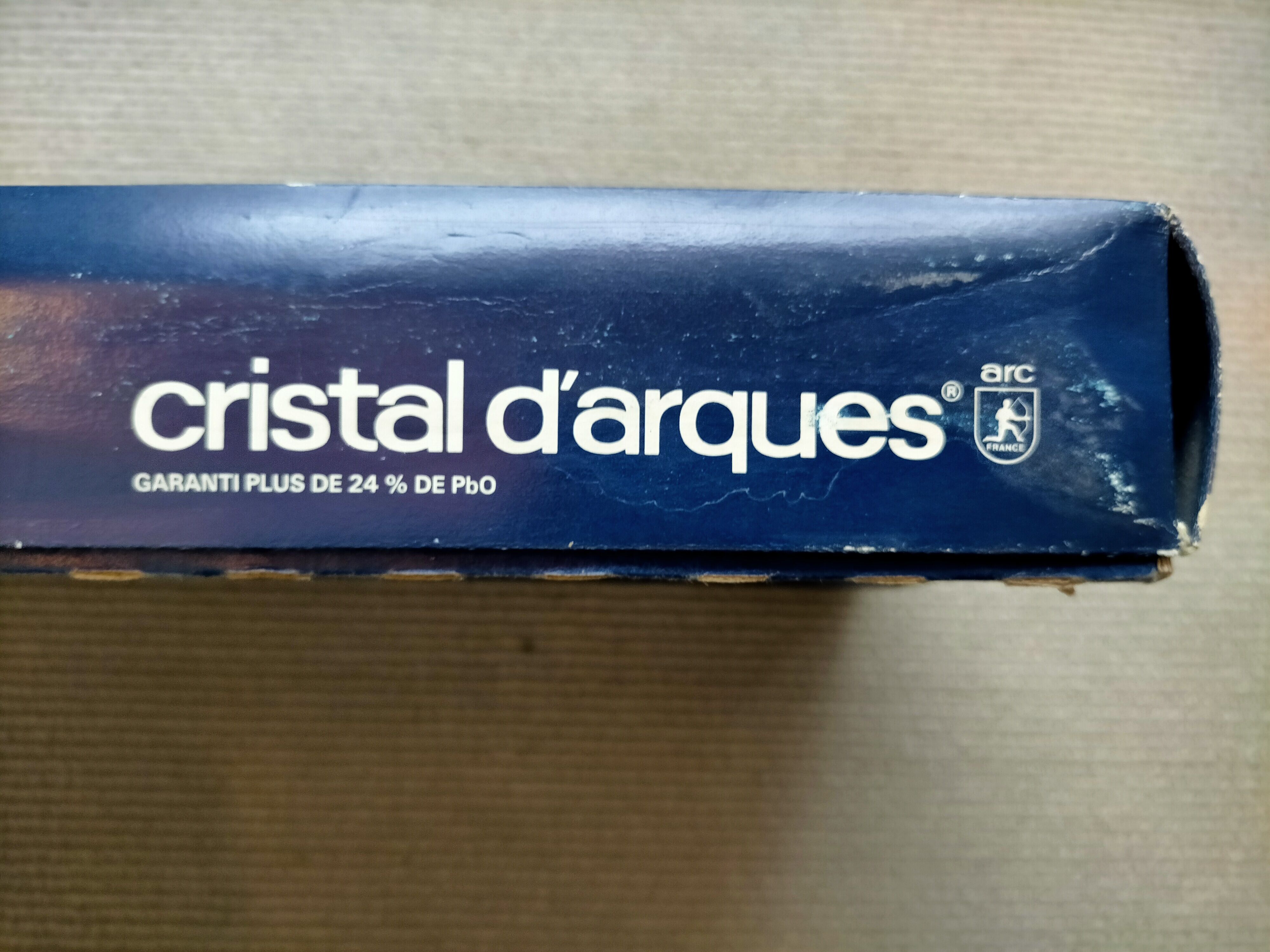 Lot of six glasses of champagne