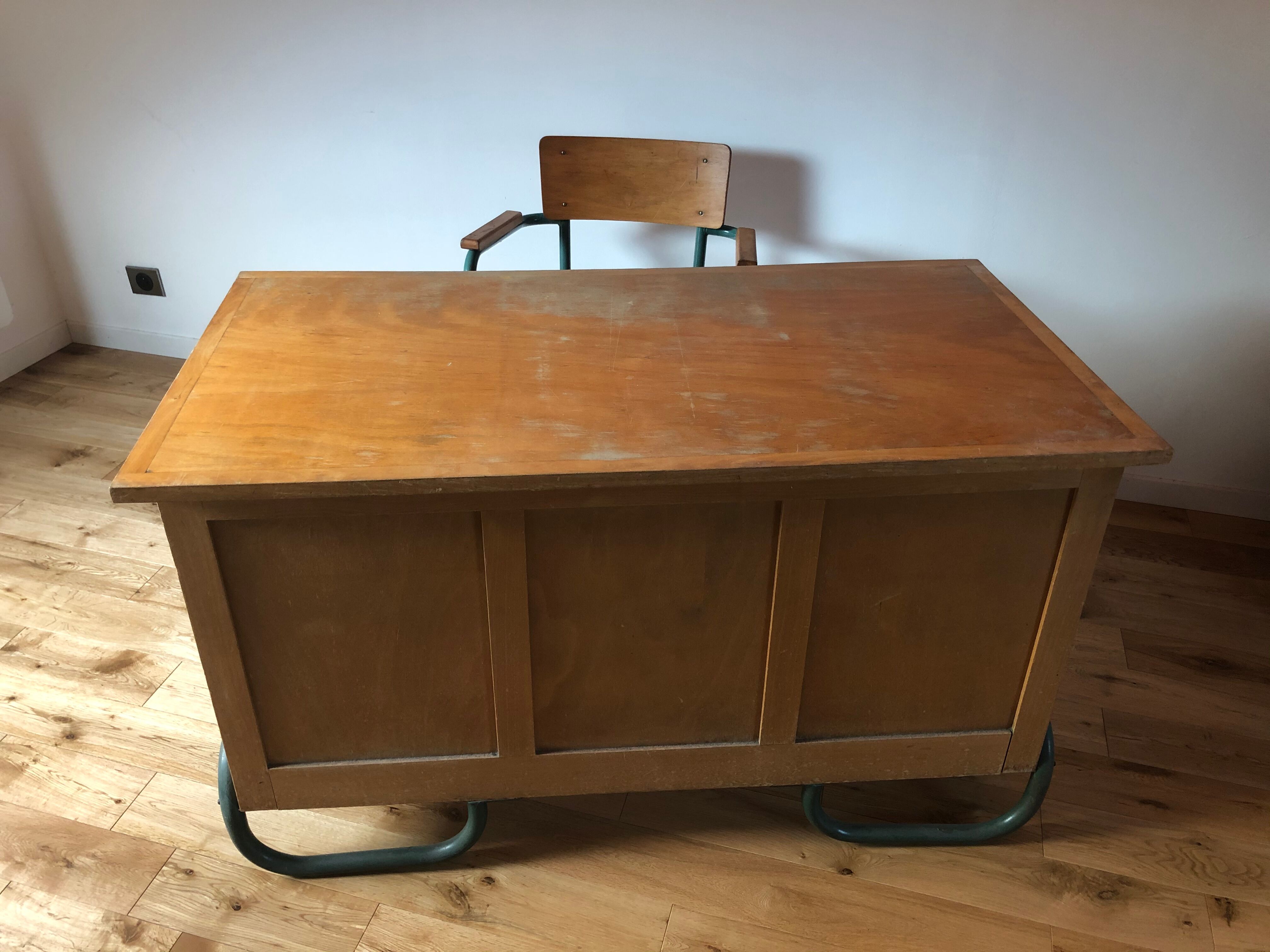 School office and chair Delagrave