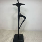 Statue de ballerine abstraite en bronze Bodrul Khalique