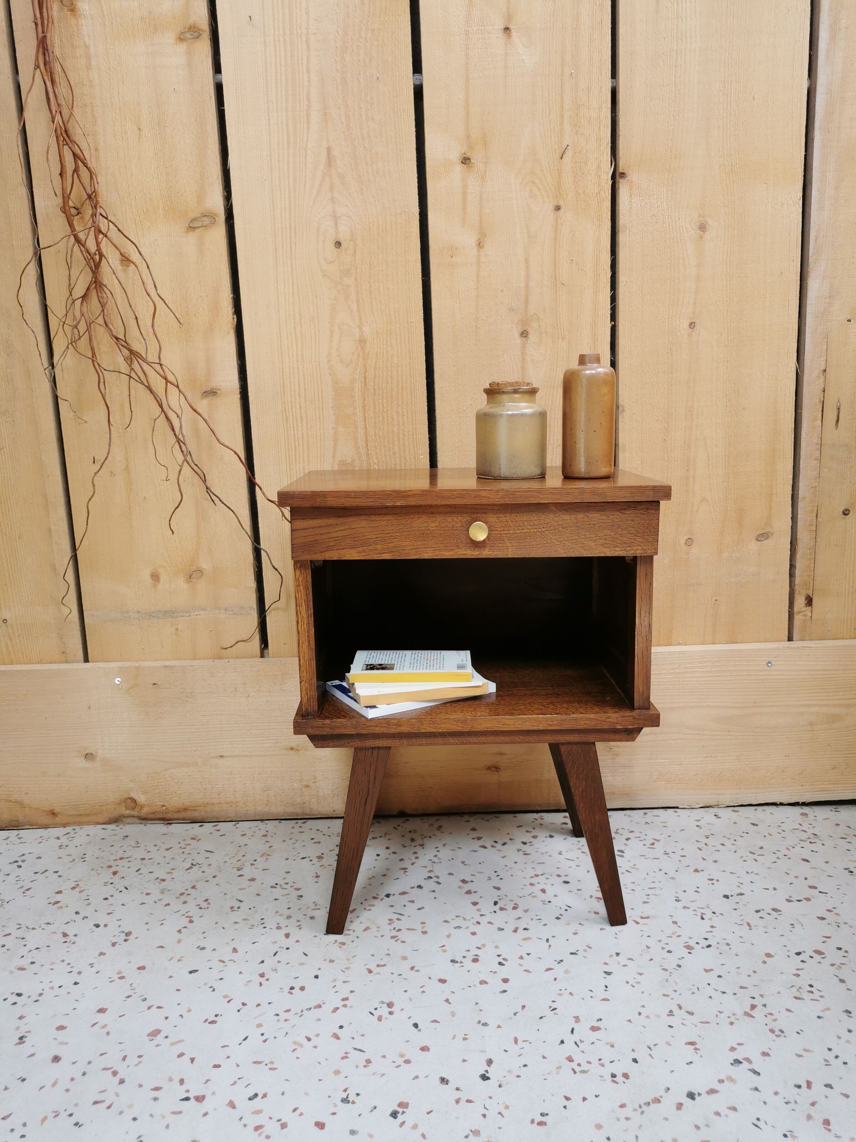 Bedside compass feet