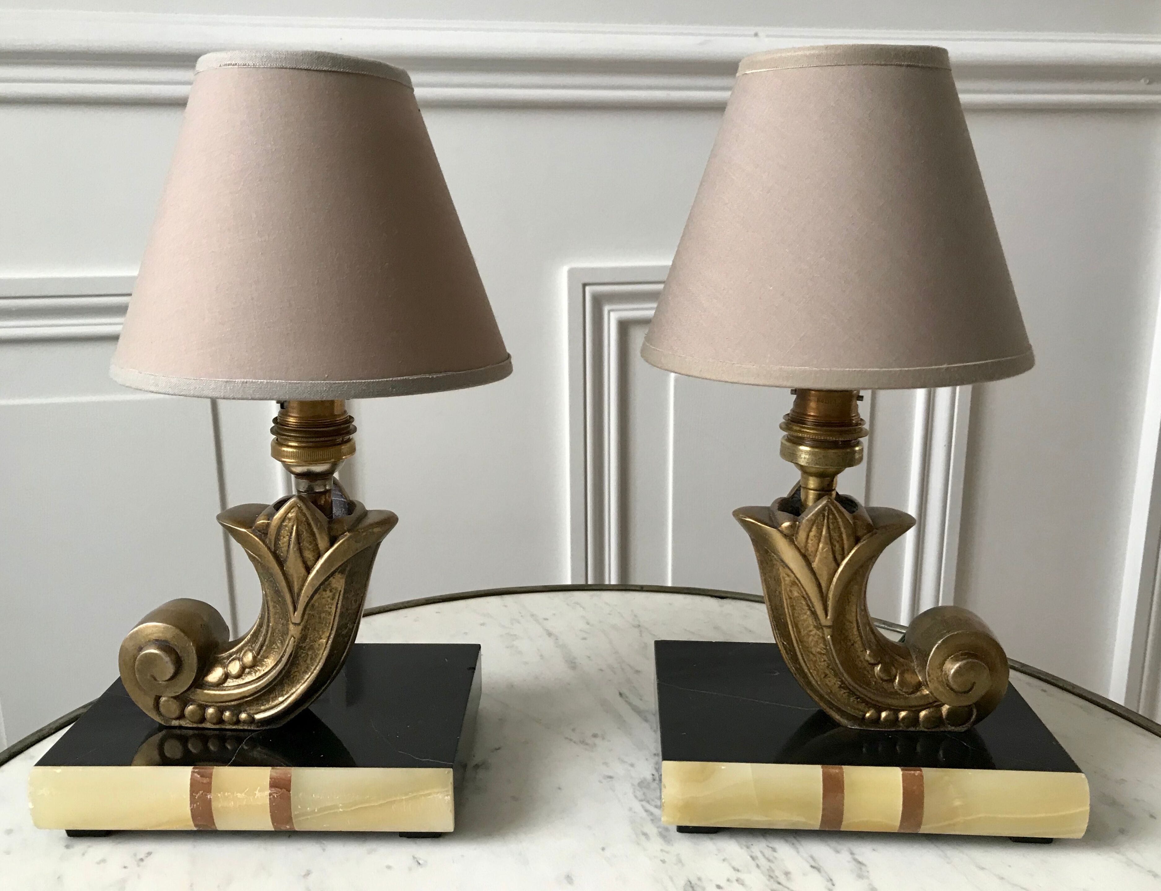 Pair of bronze and marble lamp art deco 30s