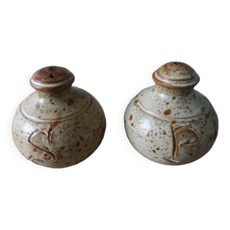 Salt and pepper shaker in Puisaye stoneware by Jean Pierre Prud'homme