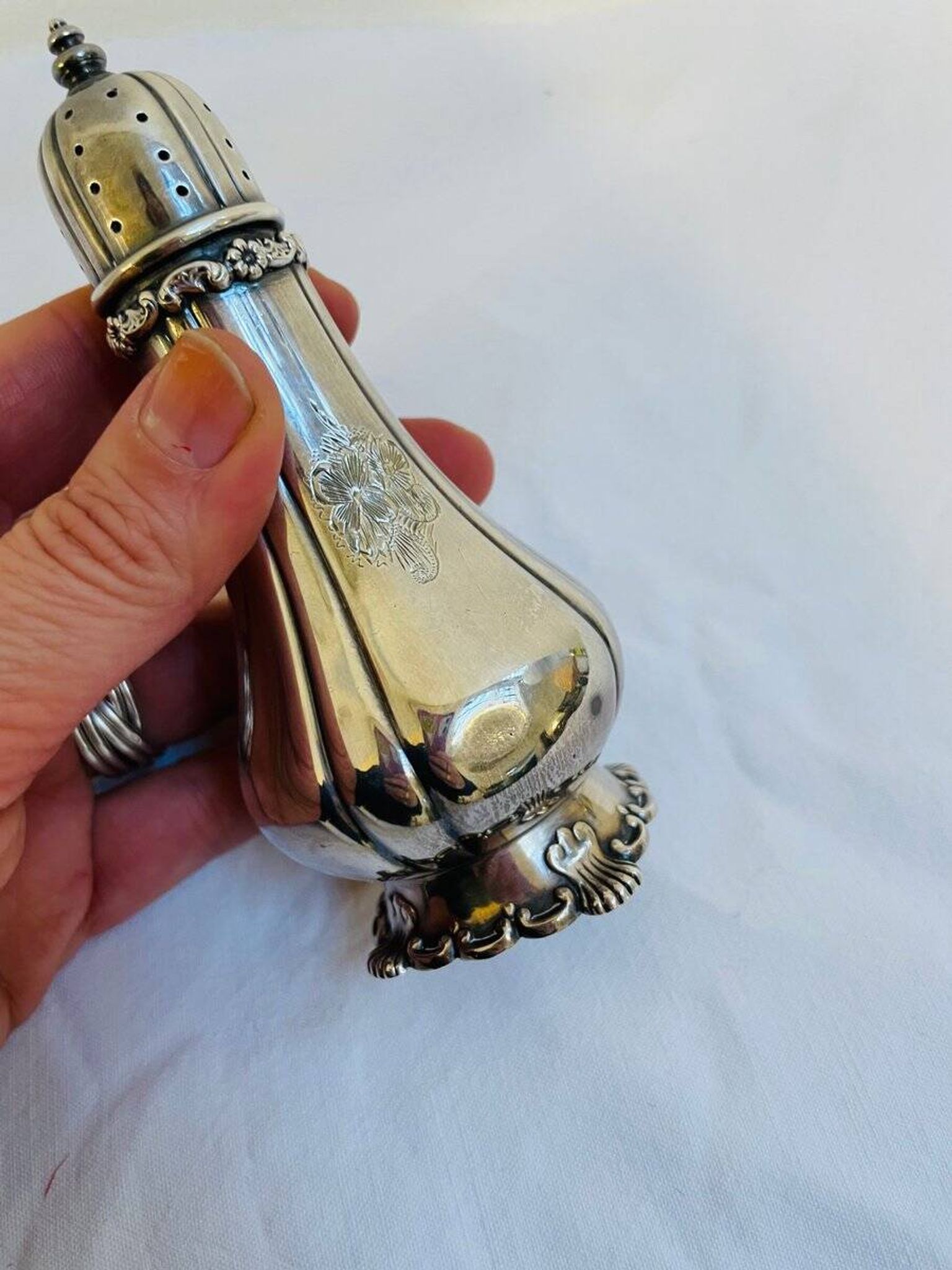 Salière en argent sterling floral par Tiffany & Co., années 1950
