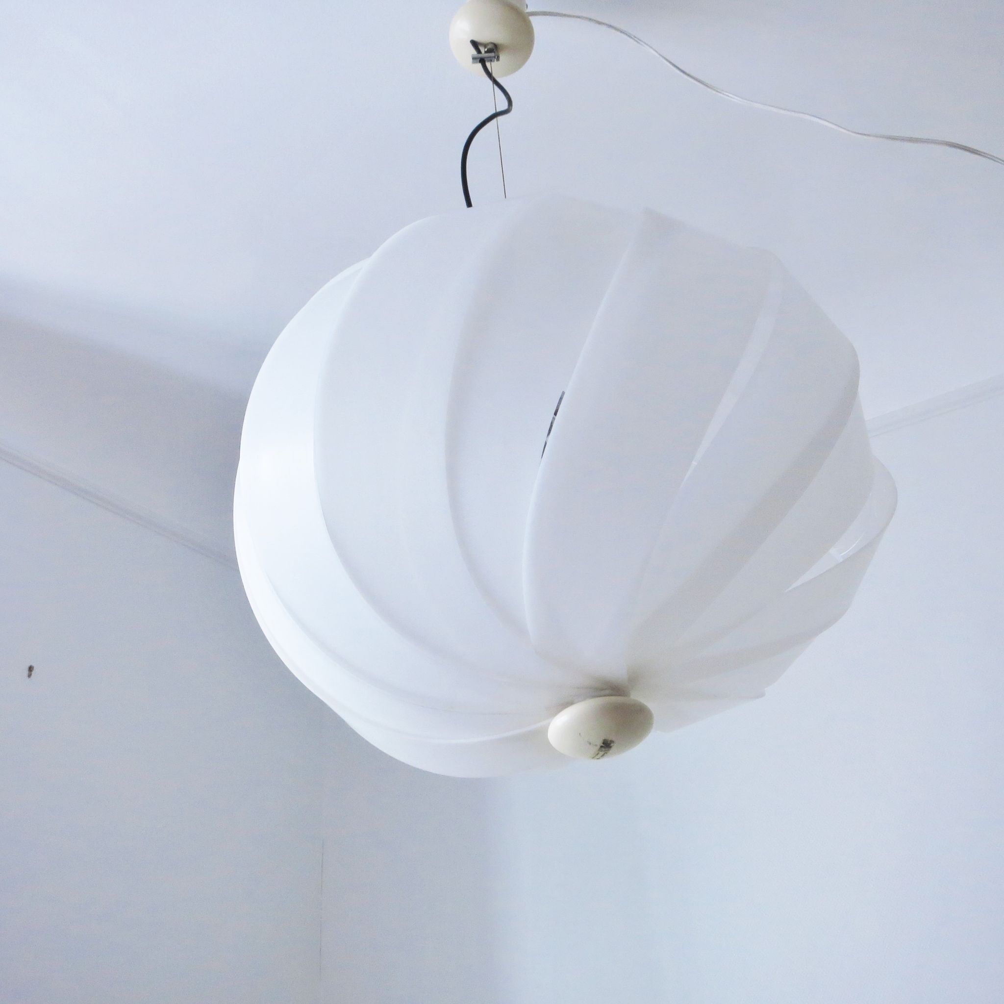 Suspension boule Alicante Guzzini 1967