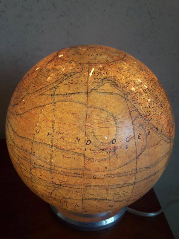 Globe terrestre lumineux J.Forest milieu XX°