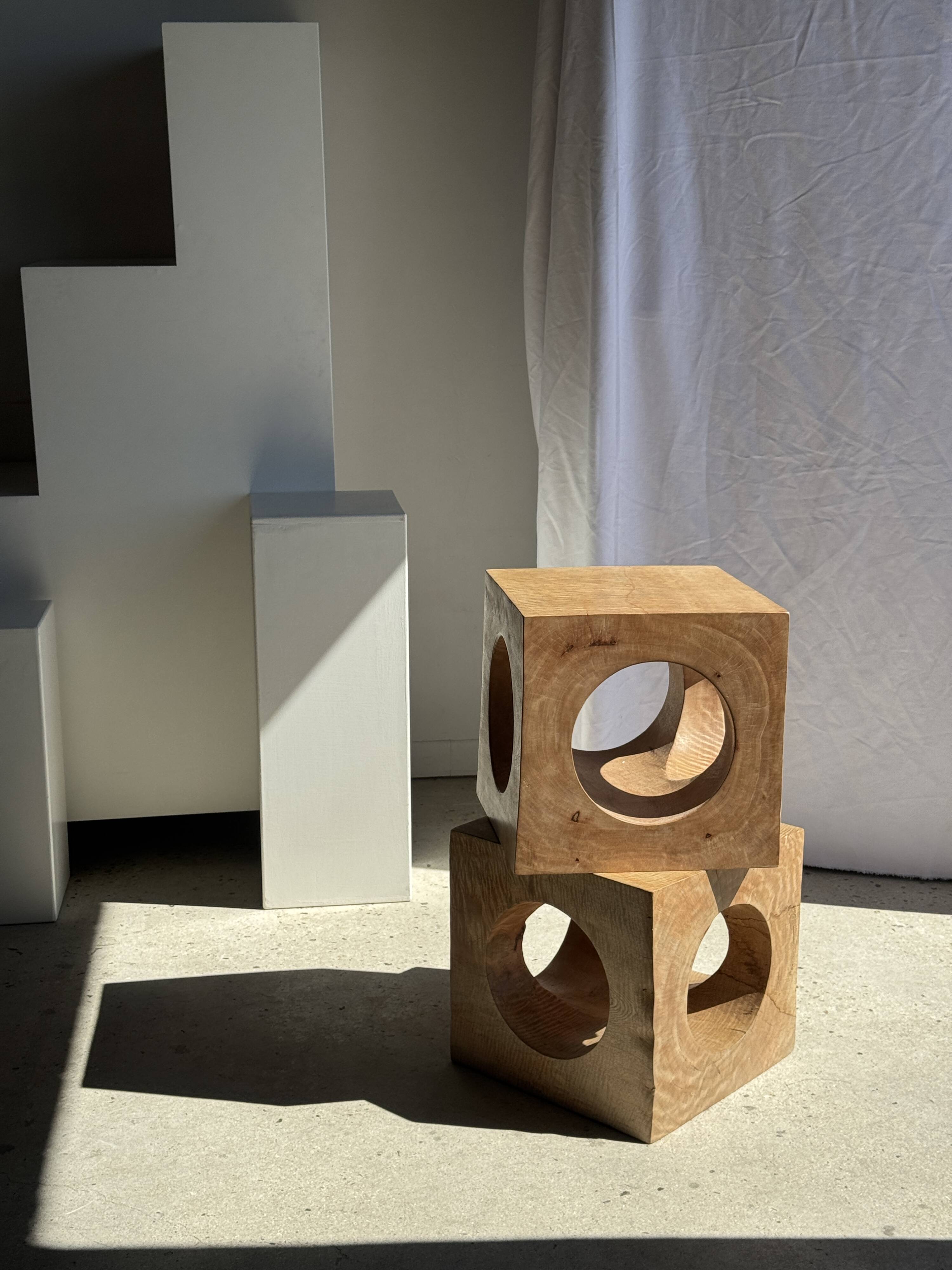 Coffee table, or openwork cubic stool in natural monoxyle mango wood H40.