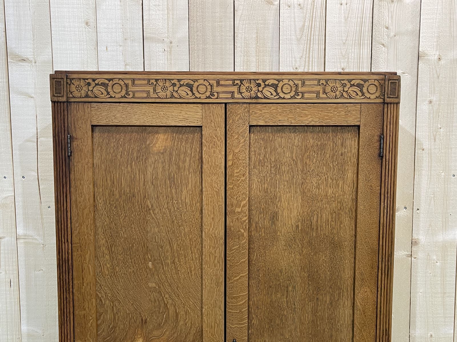 English oak penderie from the 1930s