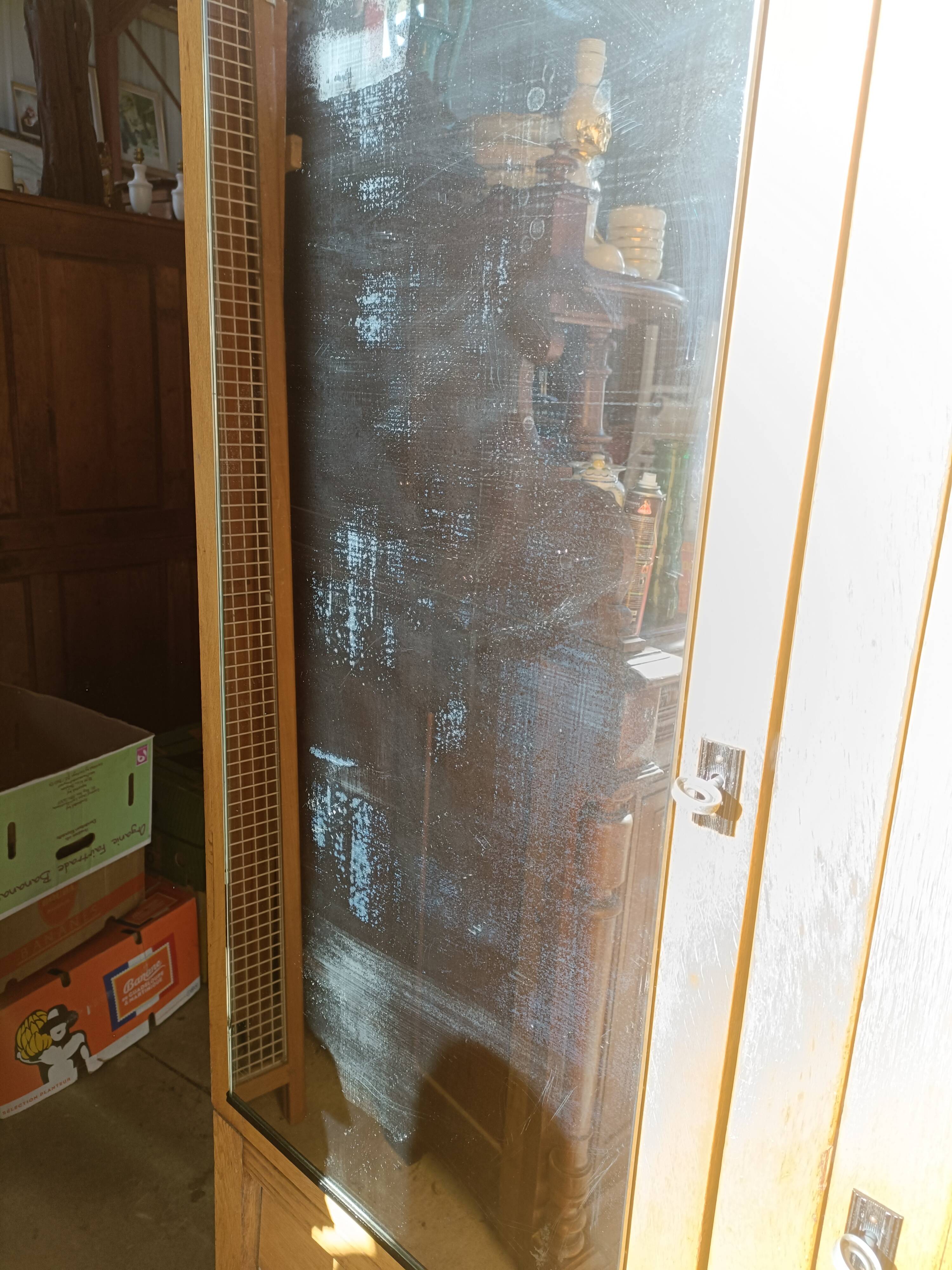 Wardrobe years 50 feet compass