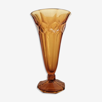 Glass vase