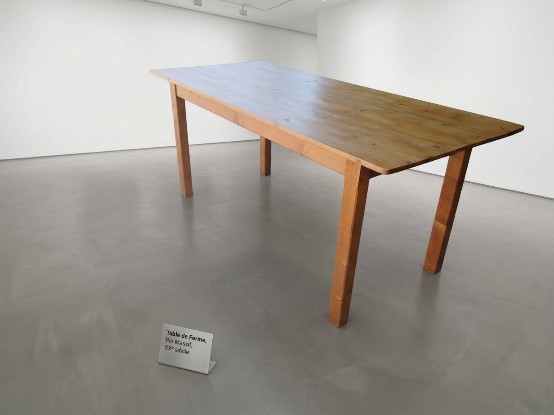Farm table