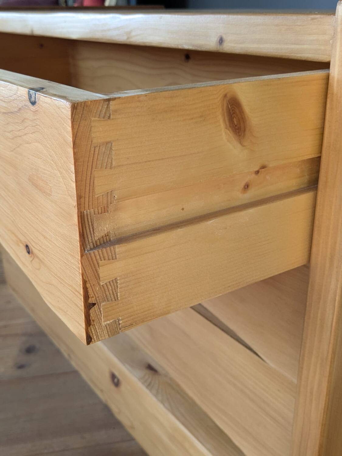 70s pine chest of drawers DLG from Regain