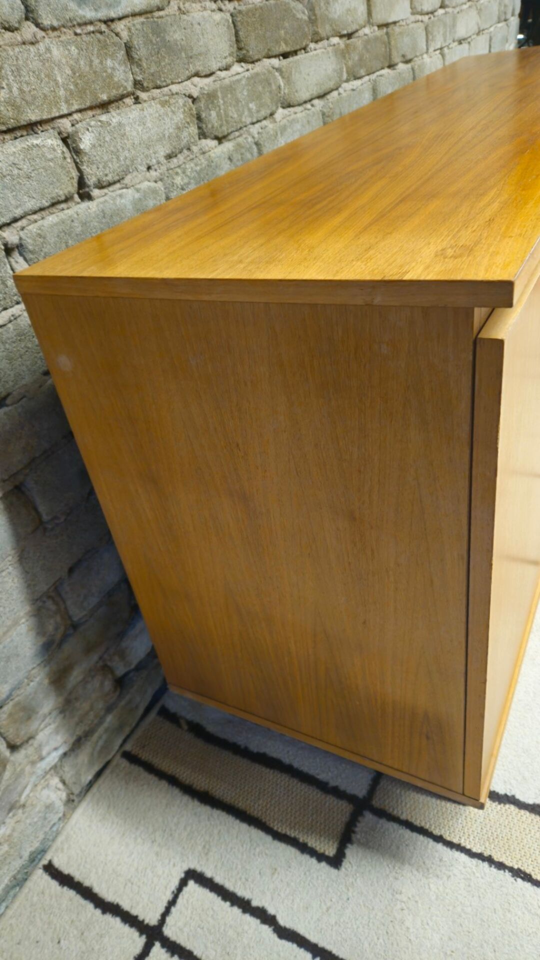 Vintage teak sideboard – 1961 – 2 doors & 4 drawers