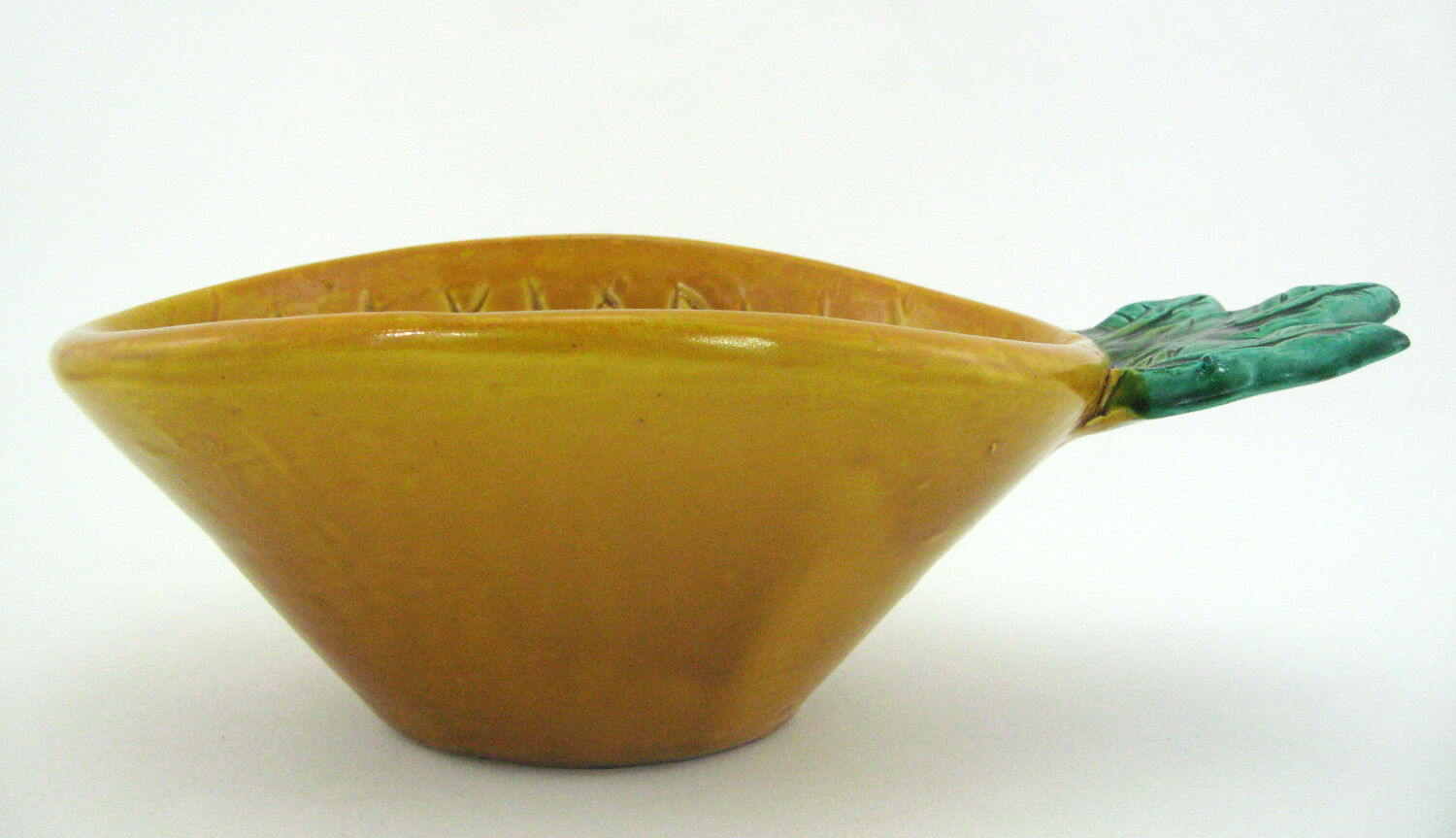 Yellow and green ceramic salad - pineapple-shaped barbotine - Vallauris France - vintage 60s