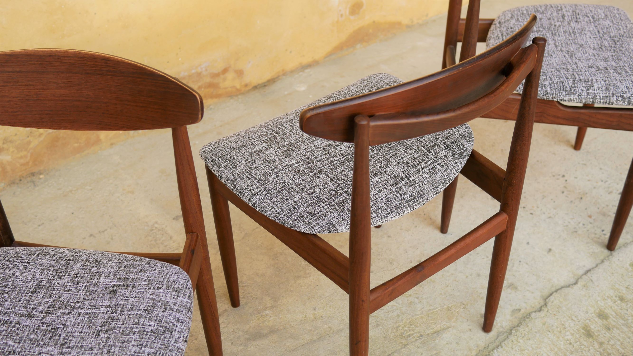 Series of 4 teak chairs by Ib Kofod-Larsen for G-Plan editions