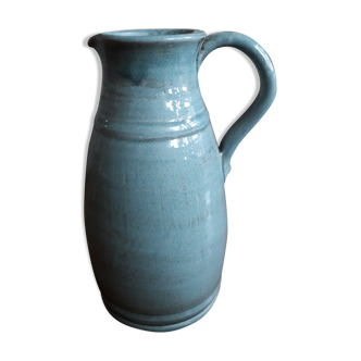 Large jug-shaped vase