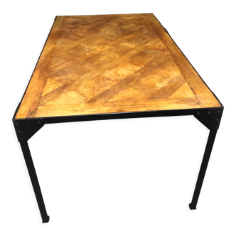 Table à manger en marqueterie