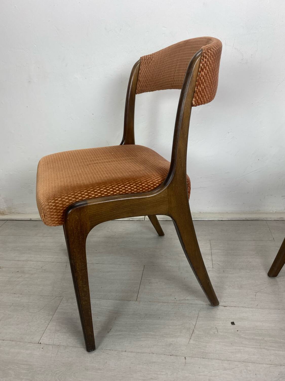 Gondola chairs
