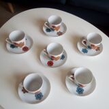 Set de 6 tasses et sous tasses porcelaine années 70