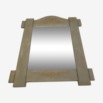 Old wooden wall mirror redesigned