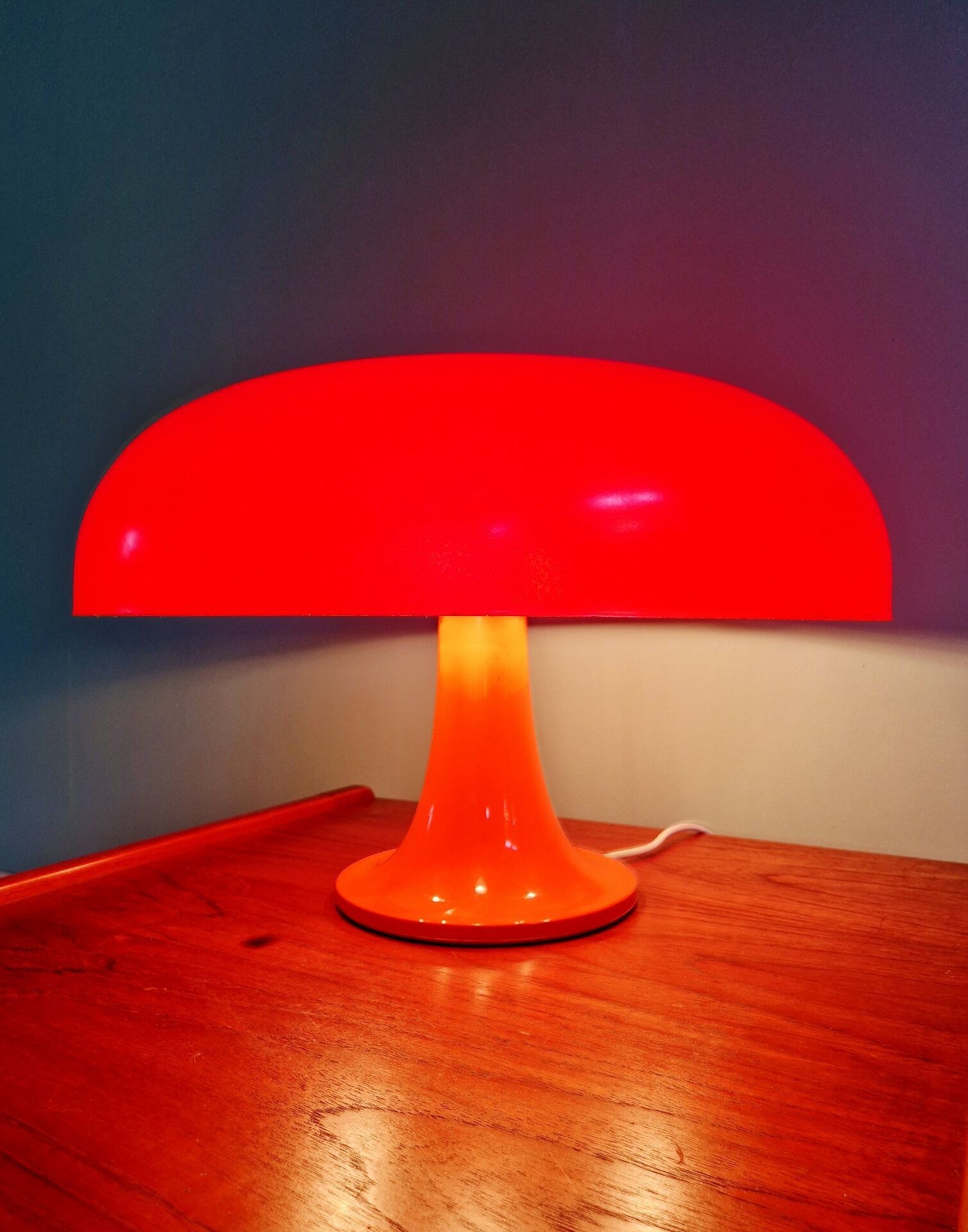 Lampe Nesso, fibre de verre orange, Giancarlo Mattioli, Artemide,1960