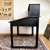 Stepped draftsman's office