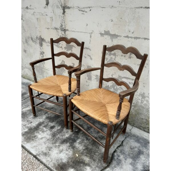 Pair of rustic oak country style chairs | Selency
