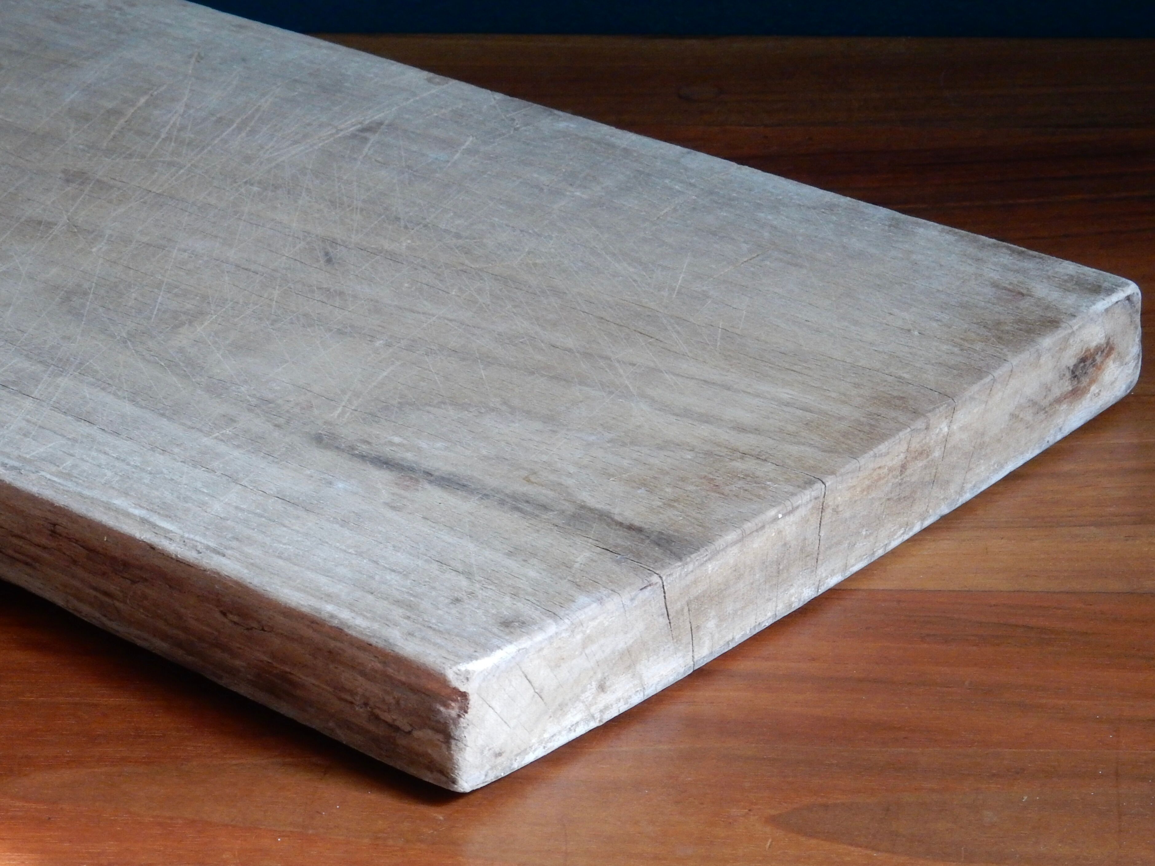 Planche à découper en bois