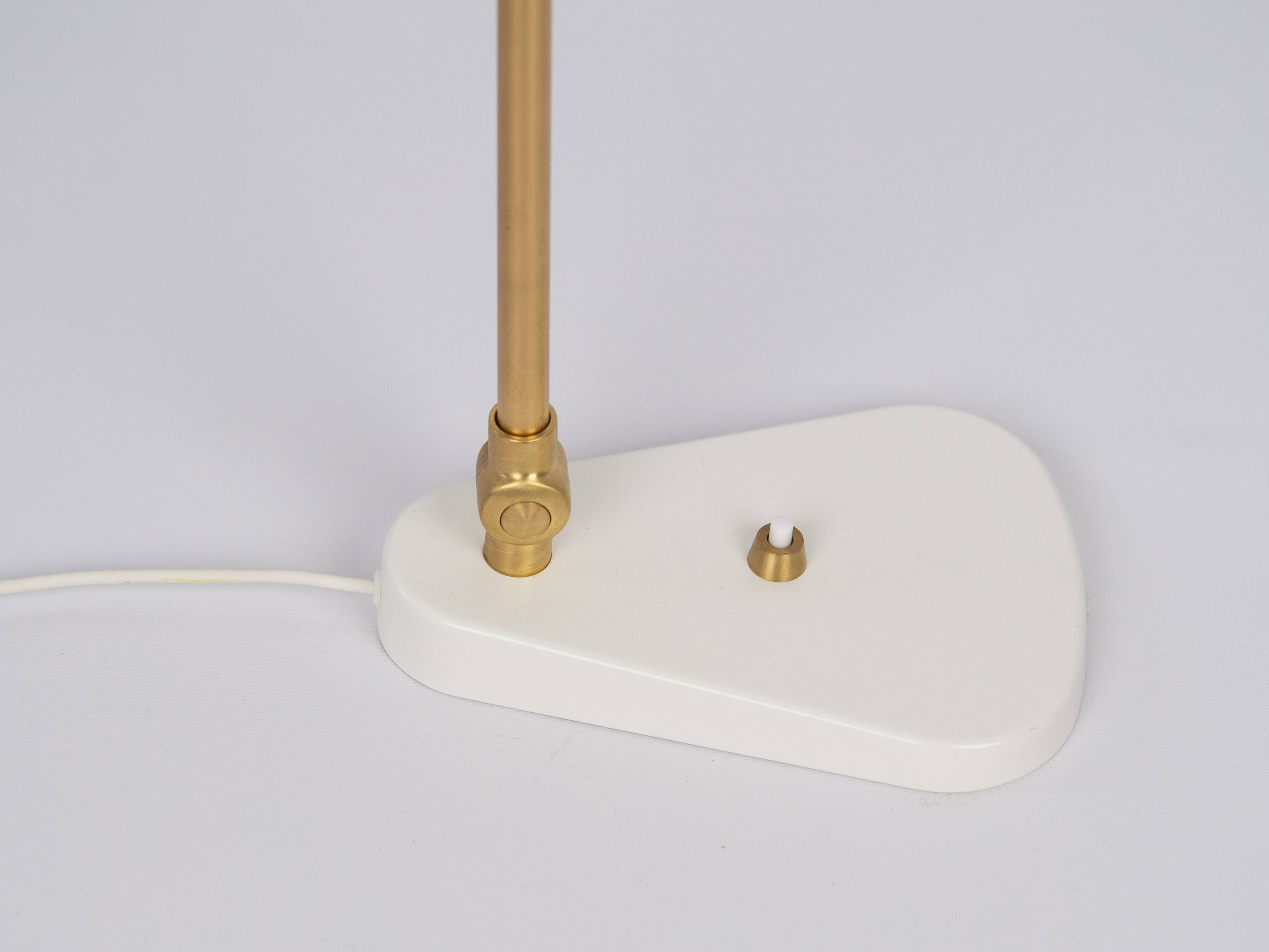 Lampe de table VL38 de Vilh. Lauritzen, Louis Poulsen, années 1940
