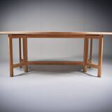 Table à manger en pin cérusé. Ollé Pira. Suède années 1960