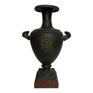 Vase ancien en bronze