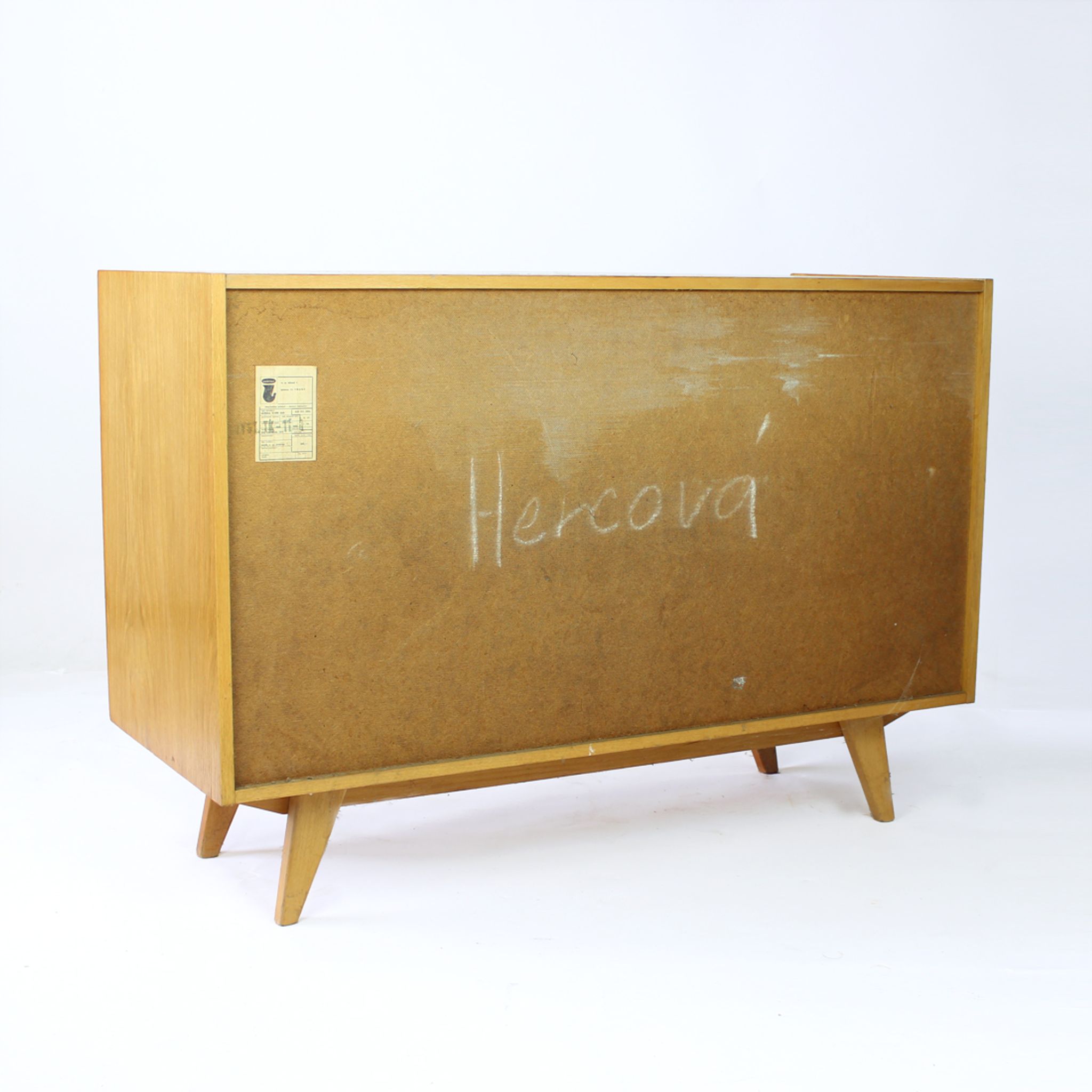 Buffet U 450 de Jiri Jiroutek , Interier Praha, Tchécoslovaquie années 1960