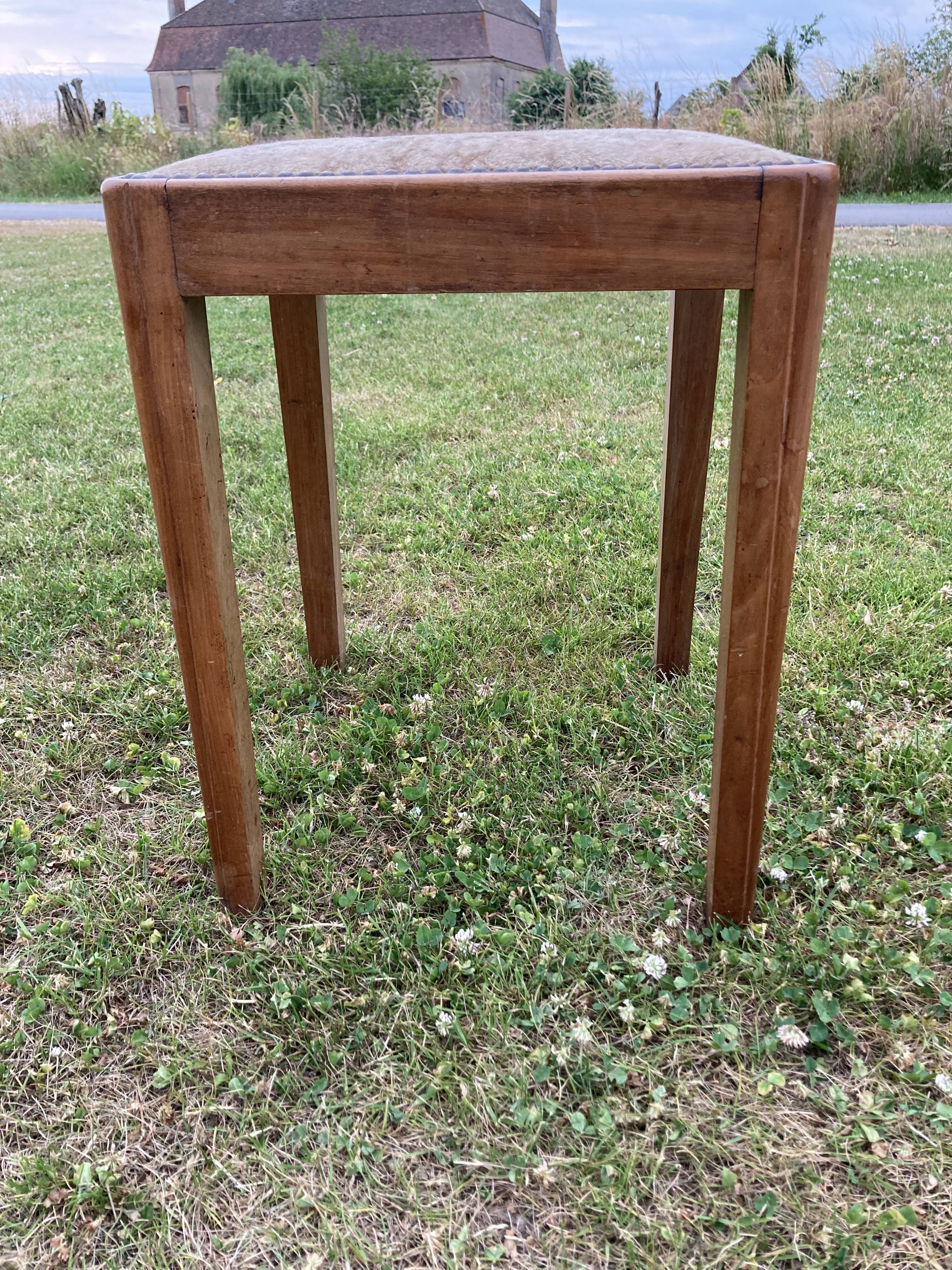 Deco aero stool