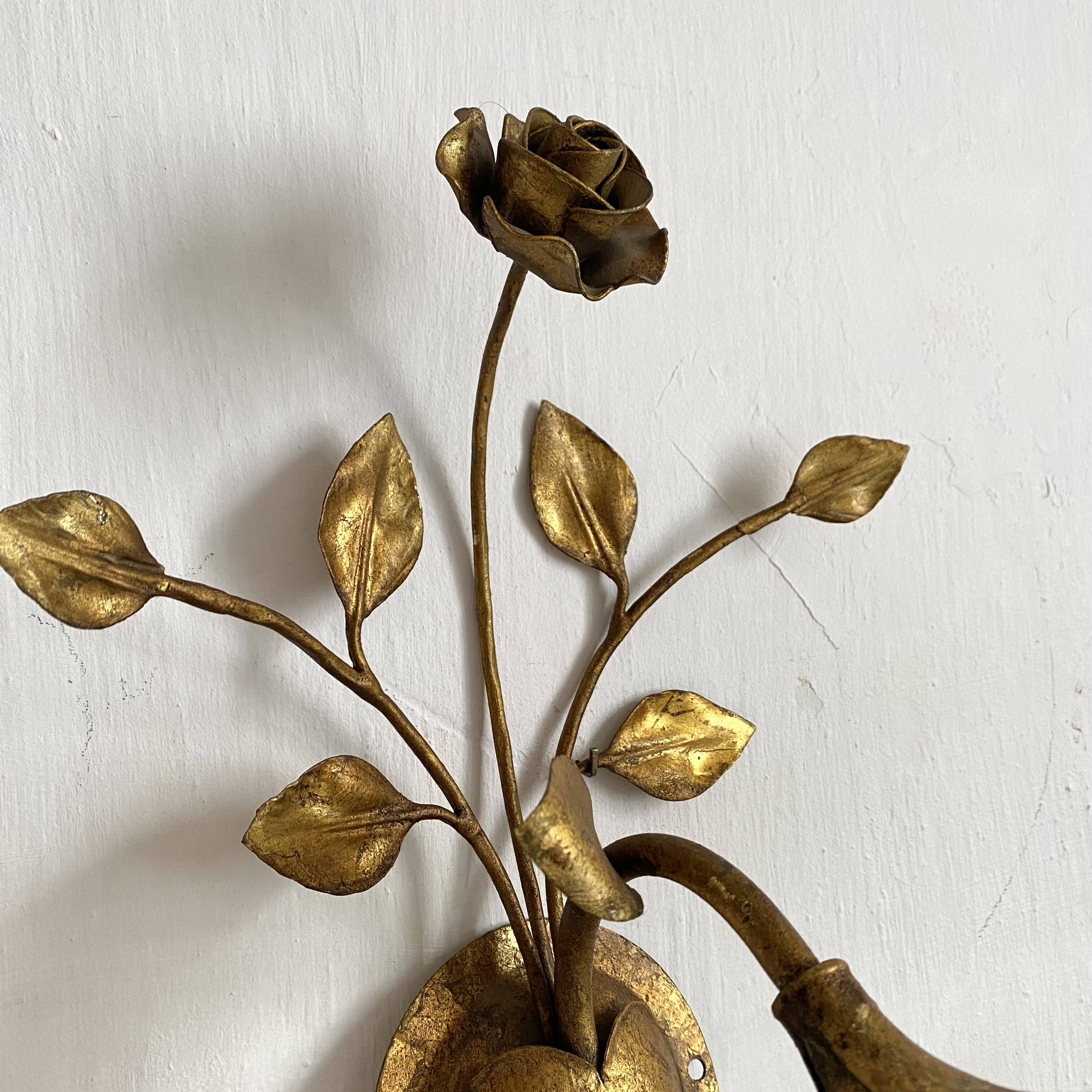 Vintage Italian wall lamp in gilded metal and glass paste